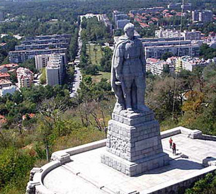 Памятник Алёше. Сайт Изюмова Юрия