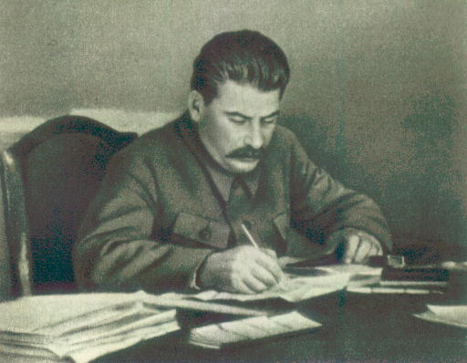 Сайт досье Изюмова Юрия. Сталин за столом